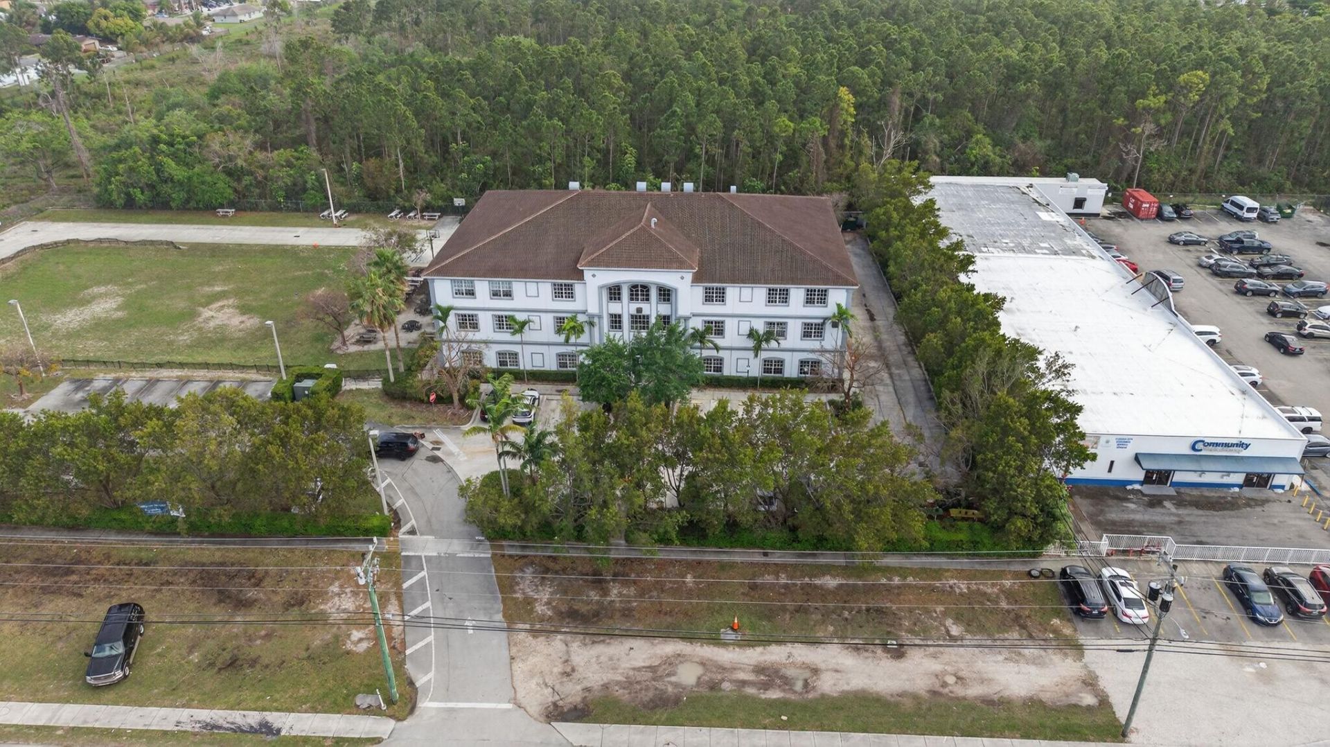 713 W Palm Drive, Florida City, FL 00000 Photo