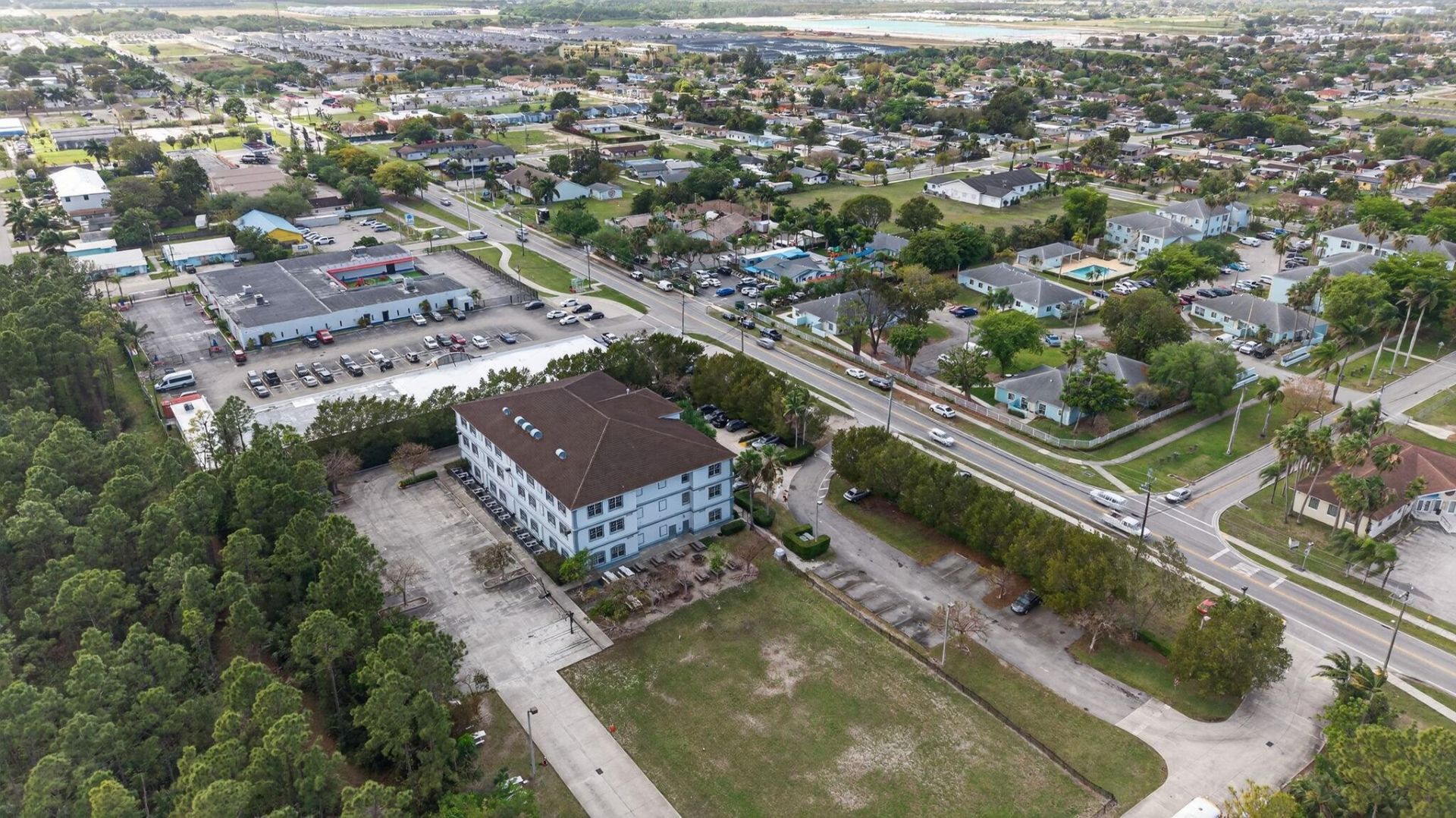 713 W Palm Drive, Florida City, FL 00000 Photo