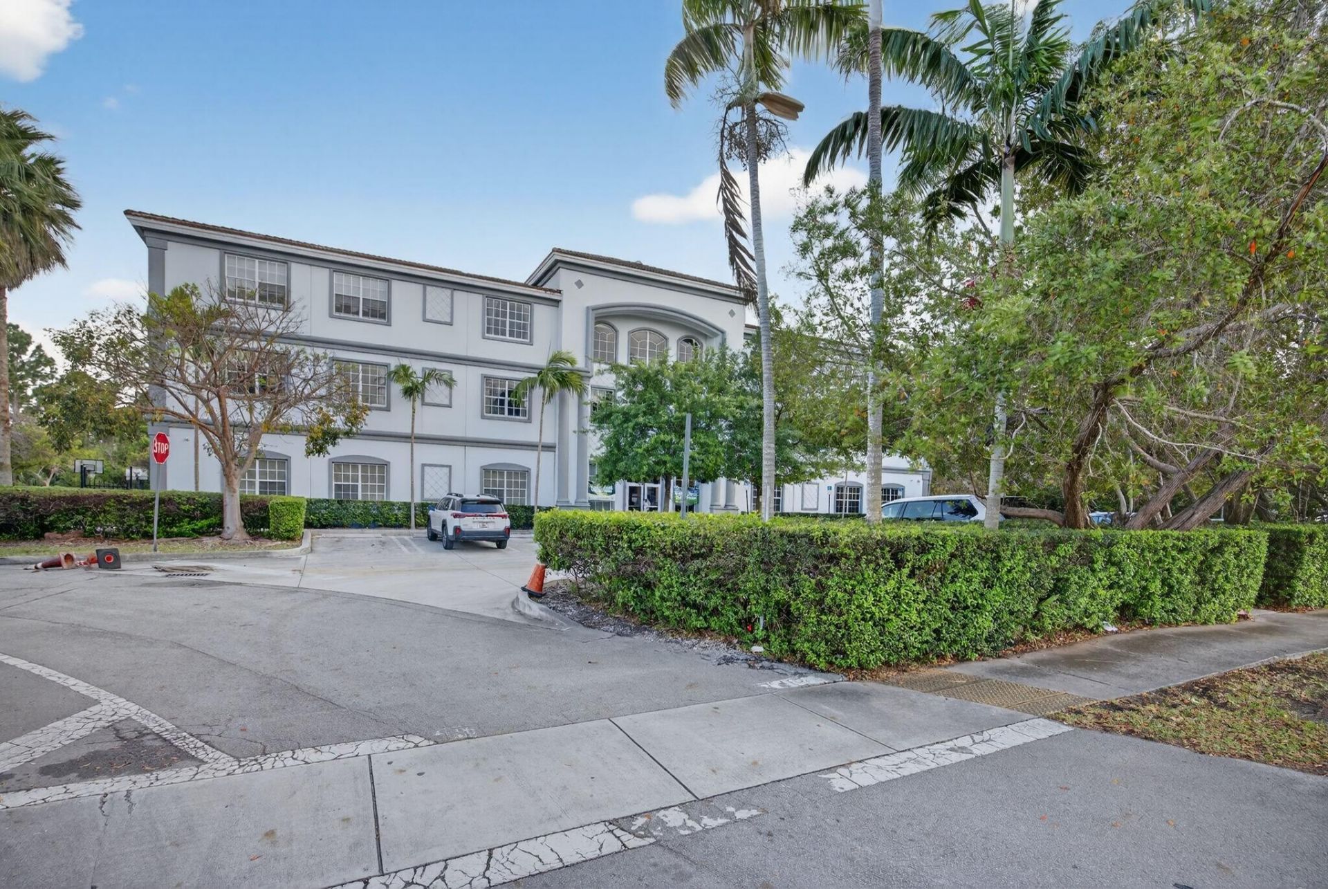 713 W Palm Drive, Florida City, FL 00000 Photo