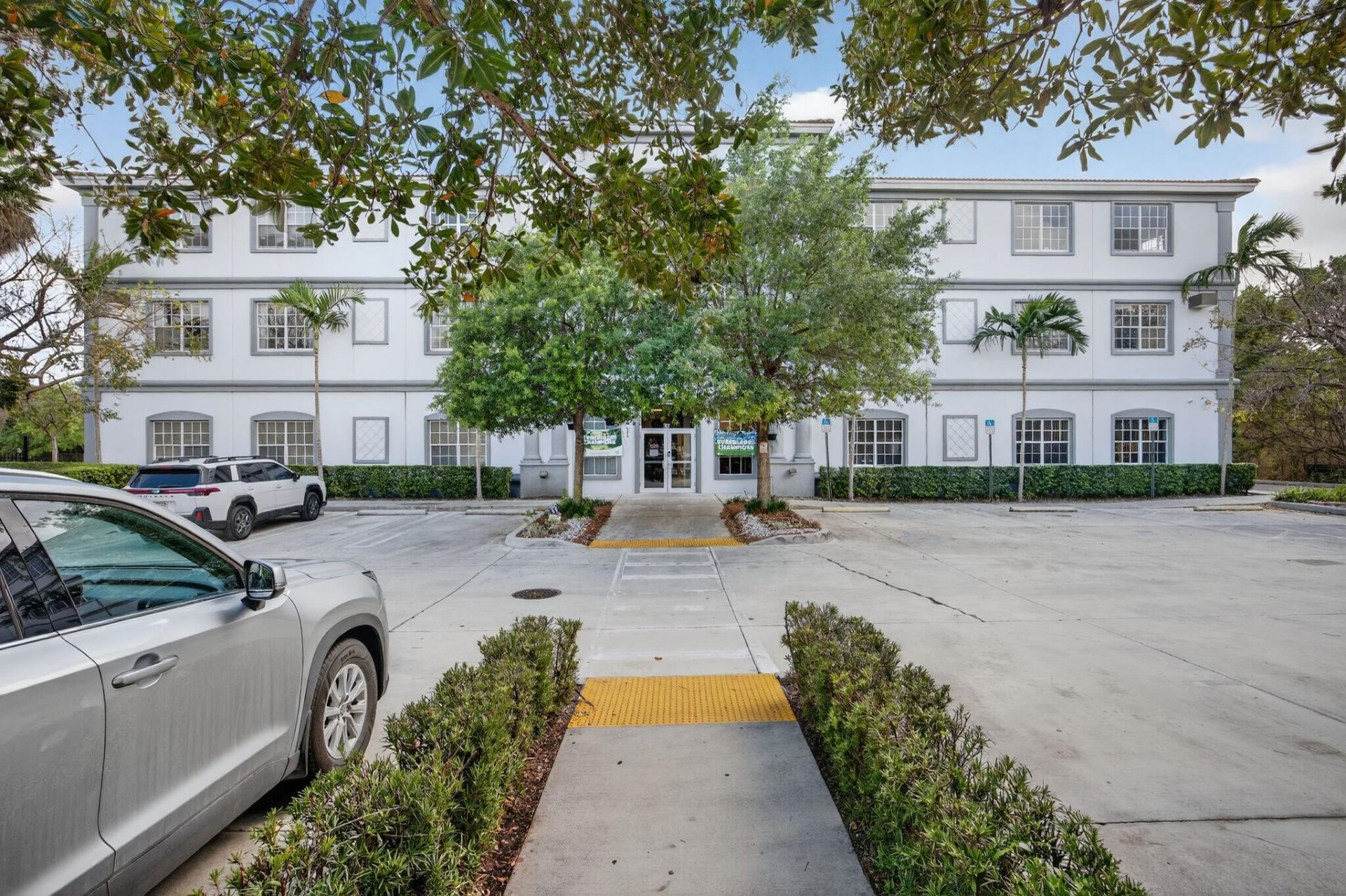 713 W Palm Drive, Florida City, FL 00000 Photo