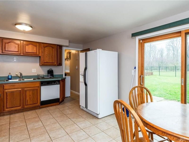 6501 Stonehurst Drive, Huber Heights, OH 45424 Photo 10