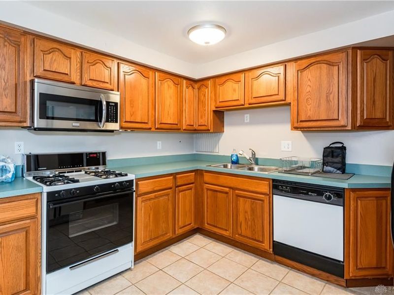 6501 Stonehurst Drive, Huber Heights, OH 45424 Photo 15