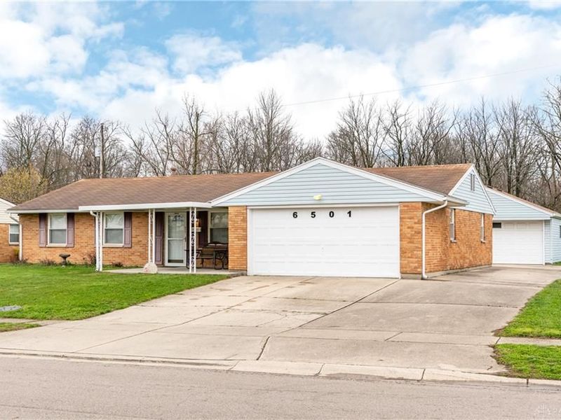 6501 Stonehurst Drive, Huber Heights, OH 45424 Photo 2