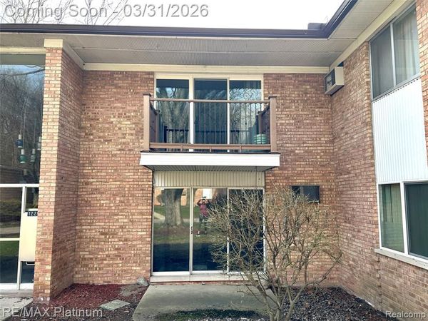 1229 Island Drive, Ann Arbor, MI 48105