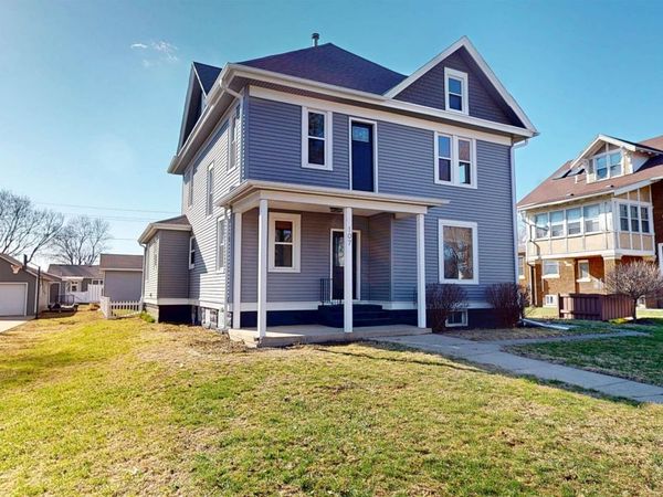 107 S LENA ST, Holstein, IA 51025