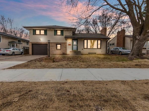 1479 Winthrop Street N, Saint Paul, MN 55119