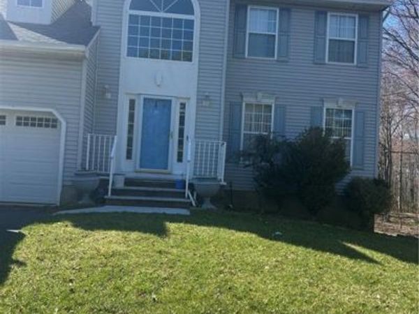 17 Heritage Drive, South River, NJ 08882