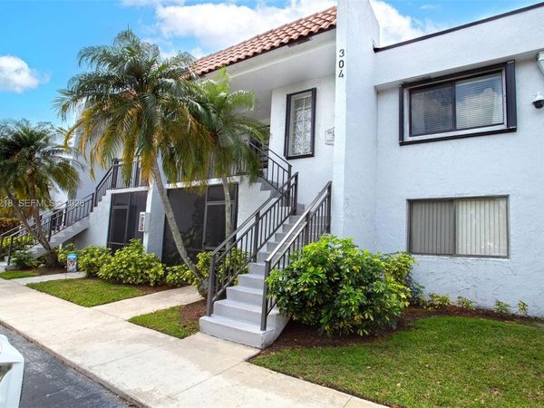 304 Racquet Club Rd, Unit 203, Weston, FL 33326