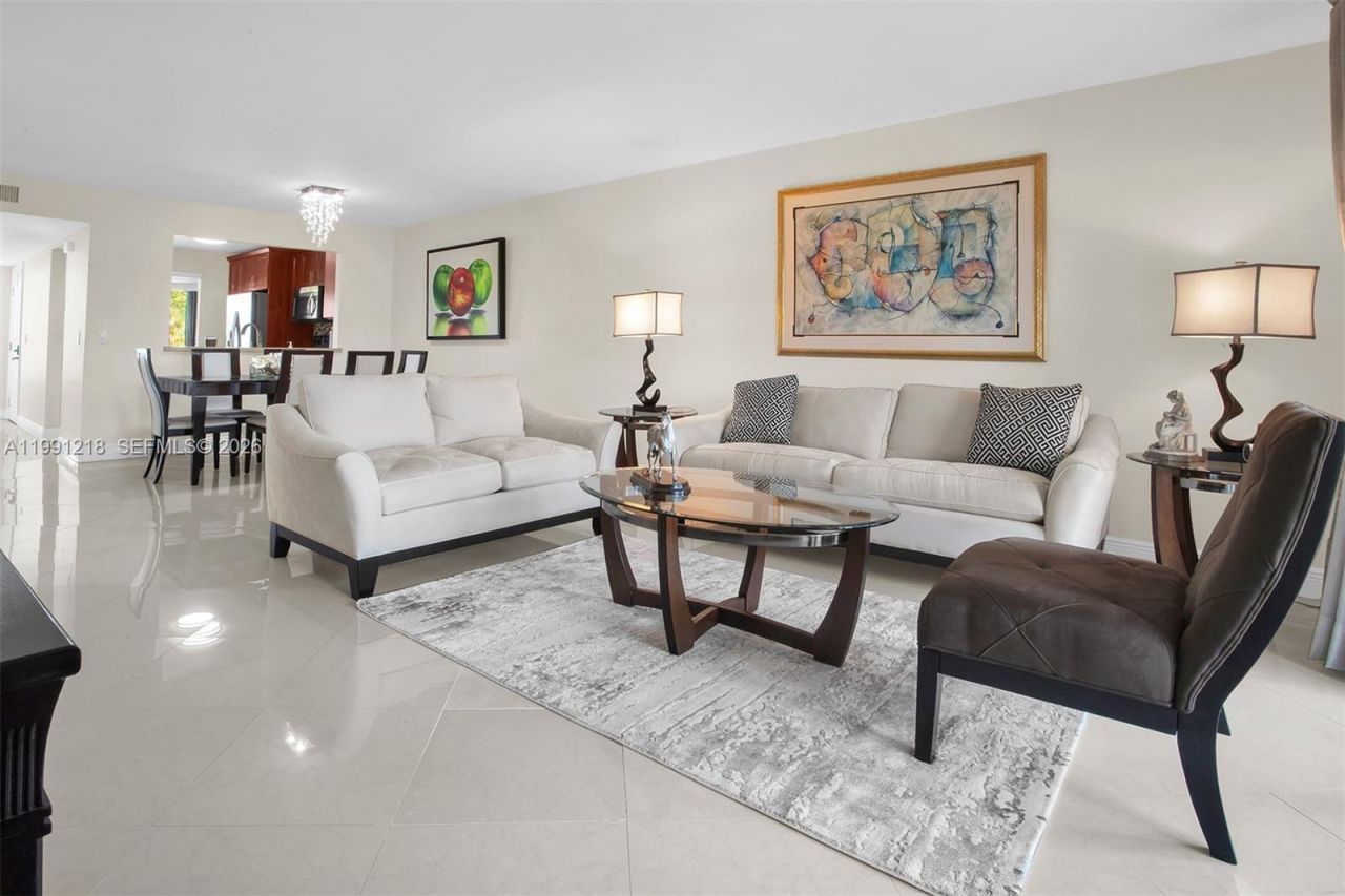 304 Racquet Club Rd, Unit 203, Weston, FL 33326 Photo