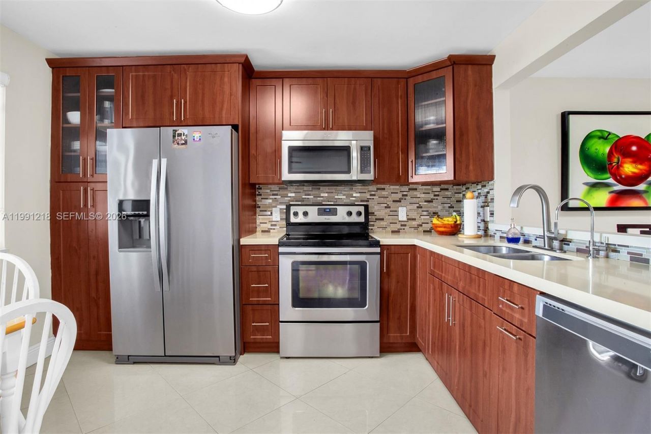 304 Racquet Club Rd, Unit 203, Weston, FL 33326 Photo