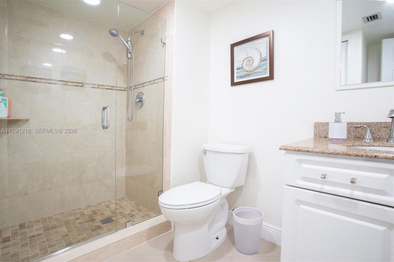 304 Racquet Club Rd, Unit 203, Weston, FL 33326 Photo