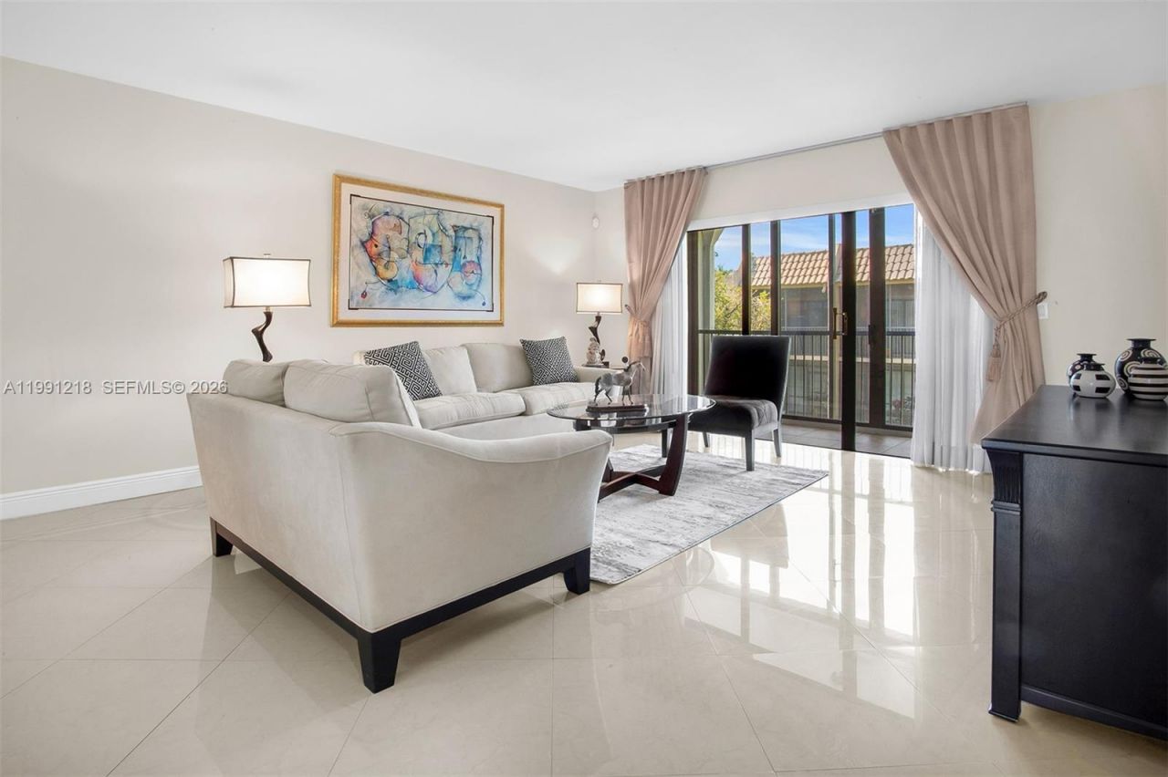 304 Racquet Club Rd, Unit 203, Weston, FL 33326 Photo