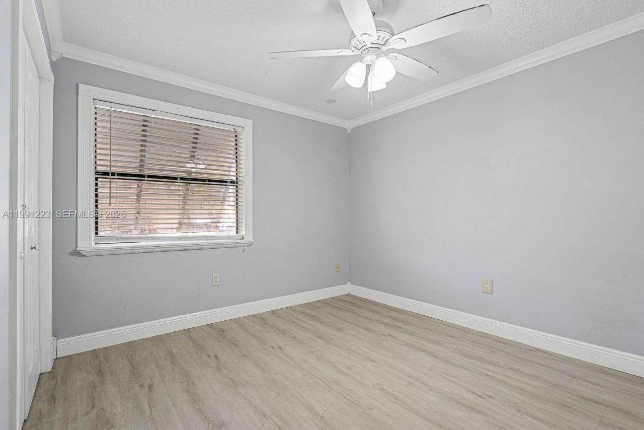 6854 NW 173rd Dr, Unit 210, Hialeah, FL 33015 Photo