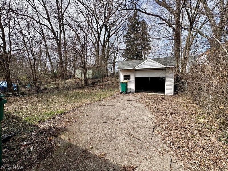 20803 Kenyon, Maple Heights, OH 44137 Photo 5