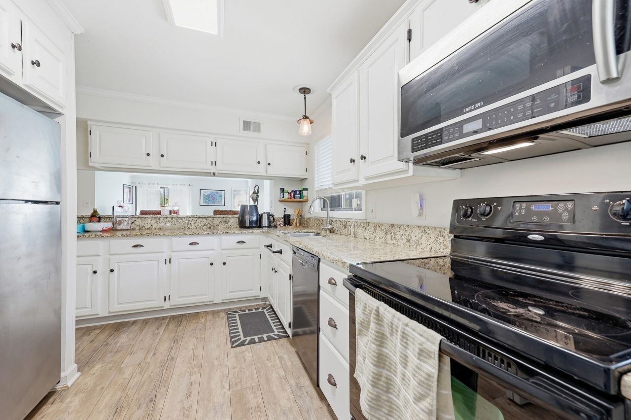 7600 Ocean Blvd. N Photo 11