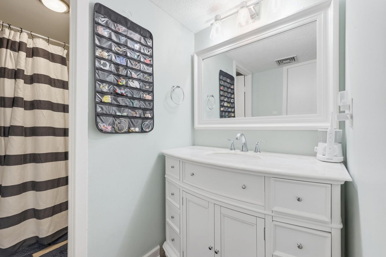 7600 Ocean Blvd. N Photo 12