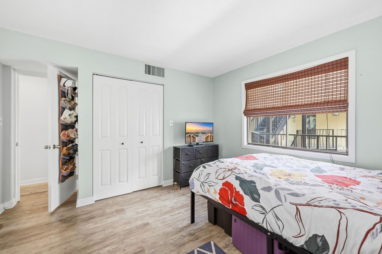 7600 Ocean Blvd. N Photo 16