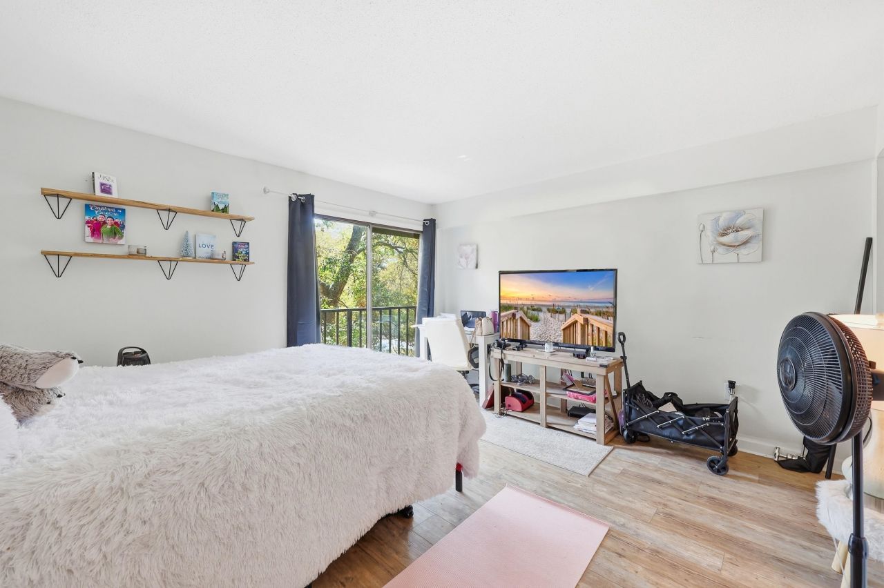 7600 Ocean Blvd. N Photo 22