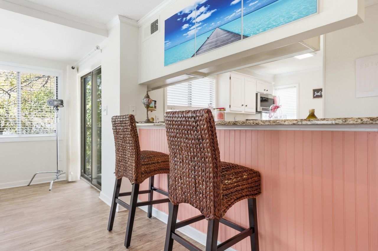 7600 Ocean Blvd. N Photo 9