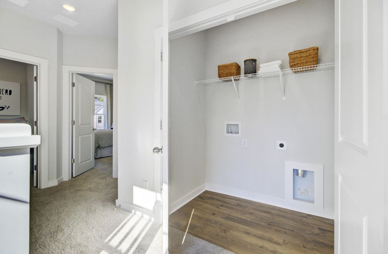 465 Caledon Court Photo 28