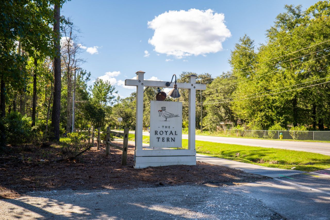 465 Caledon Court Photo 40