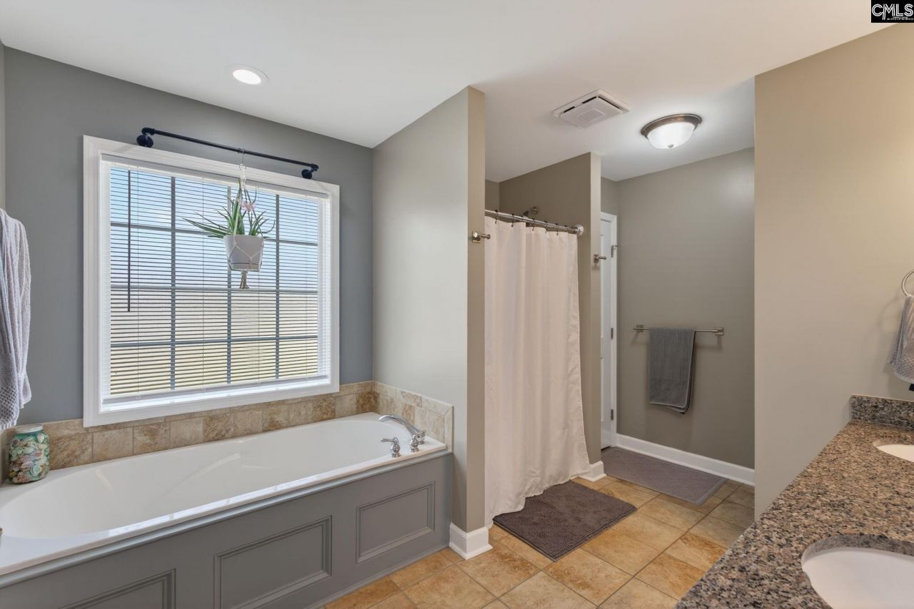 133 Southern Oak Drive Photo 26