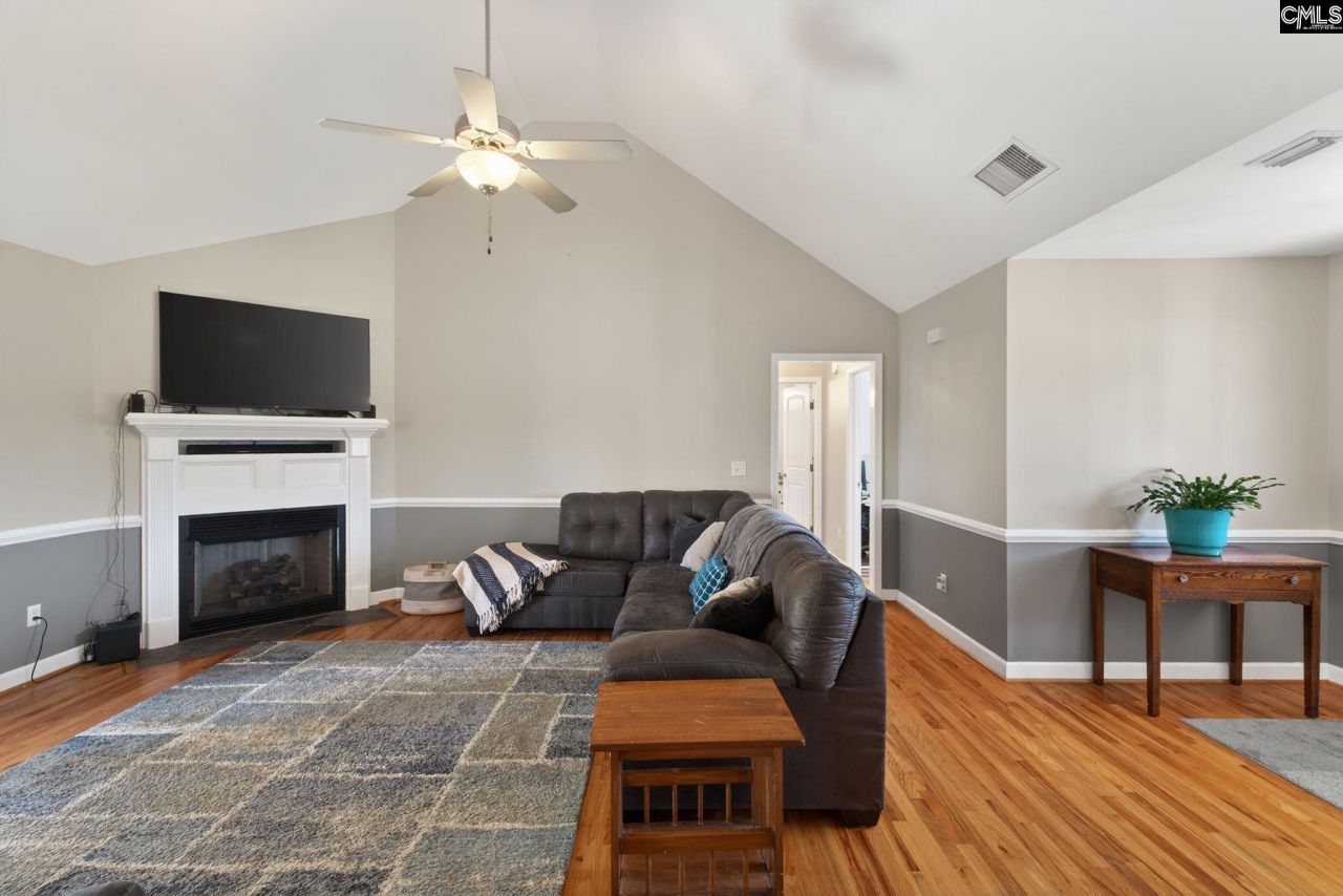 133 Southern Oak Drive Photo 9