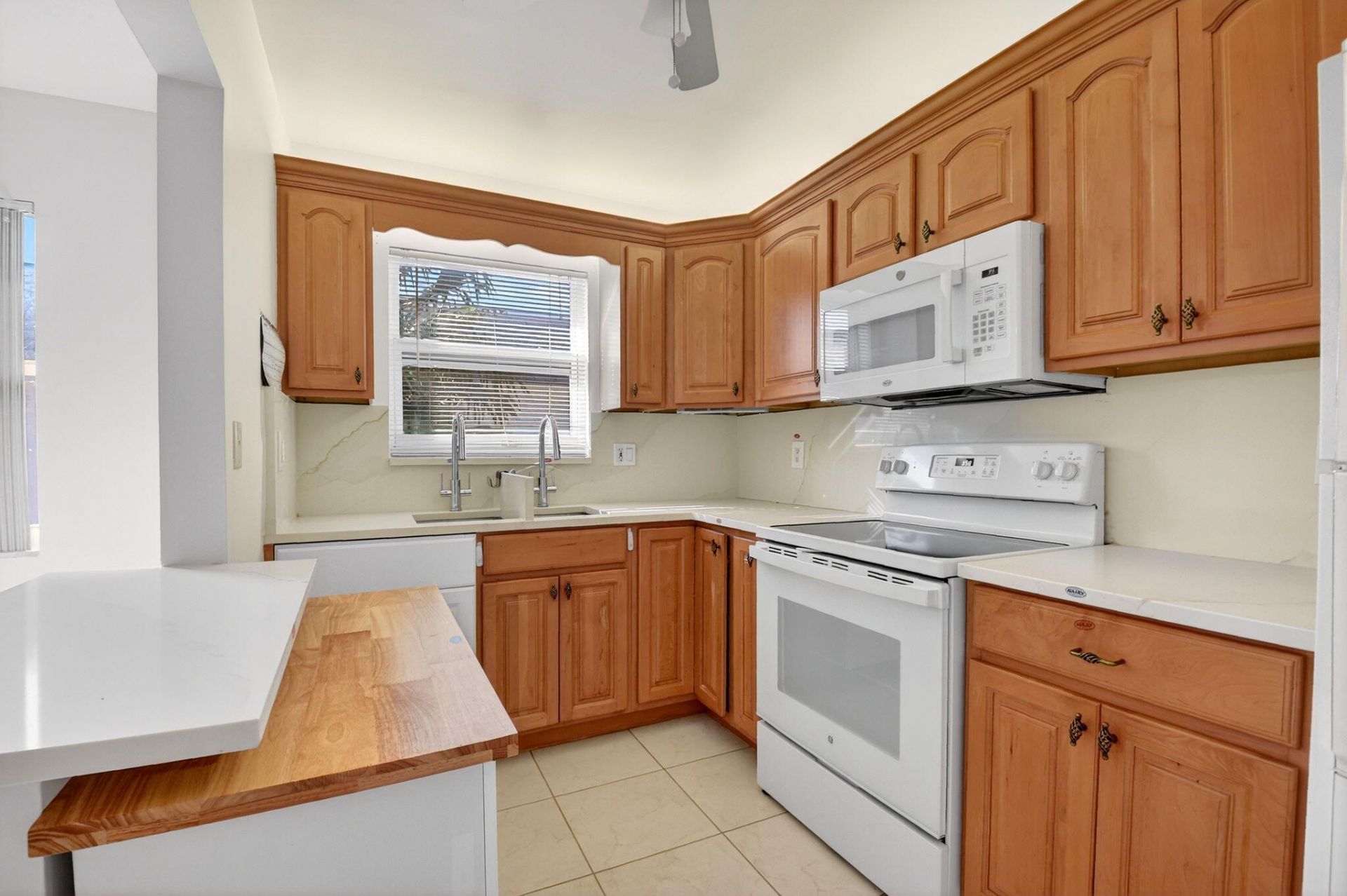 94 Stratford G, West Palm Beach, FL 33417 Photo