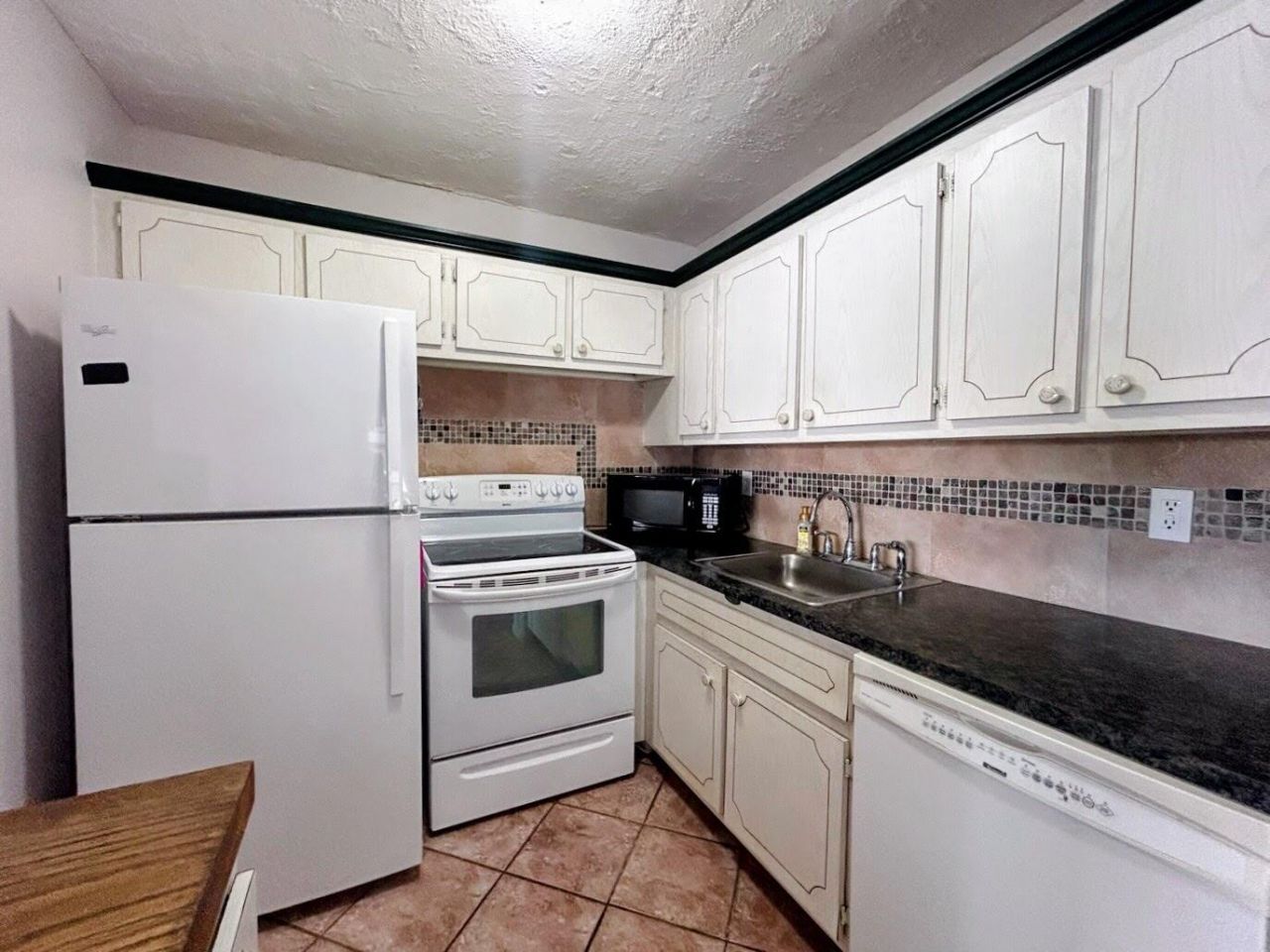 230 Horizons E, Unit 205, Boynton Beach, FL 33435 Photo