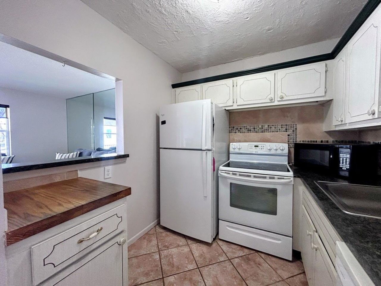 230 Horizons E, Unit 205, Boynton Beach, FL 33435 Photo