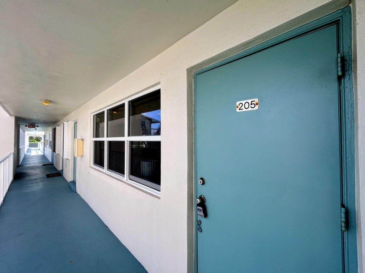 230 Horizons E, Unit 205, Boynton Beach, FL 33435 Photo