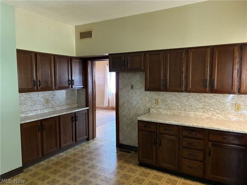 331 Wood Avenue, Niles, OH 44446 Photo 6