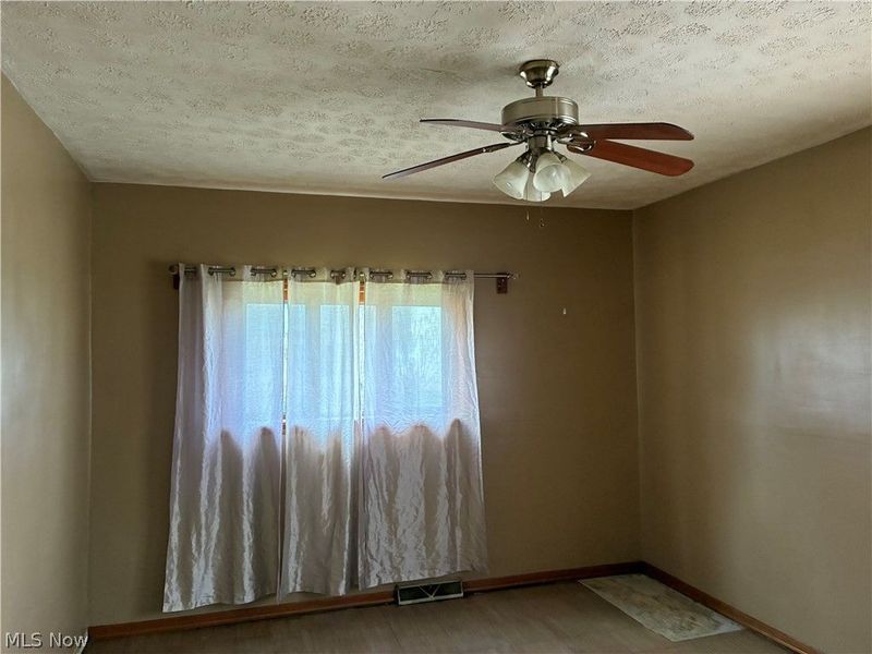 331 Wood Avenue, Niles, OH 44446 Photo 7