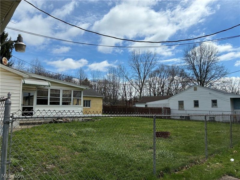 331 Wood Avenue, Niles, OH 44446 Photo 9