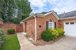 223 Pinnacle Drive photo 4