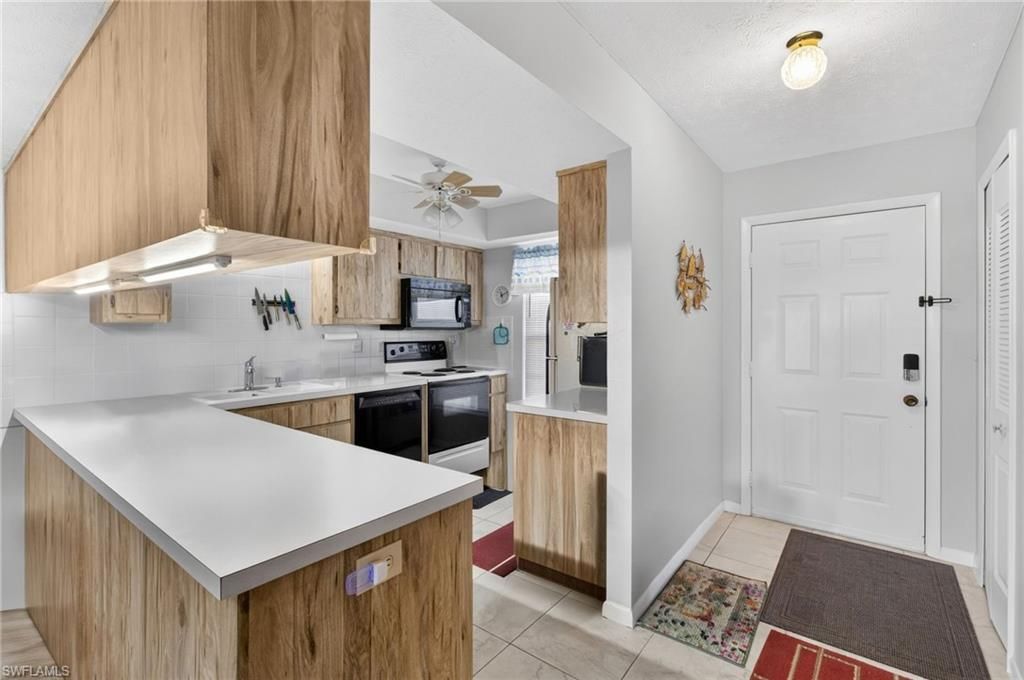 16051 Dublin Cir, Unit 202, Fort Myers, FL 33908 Photo