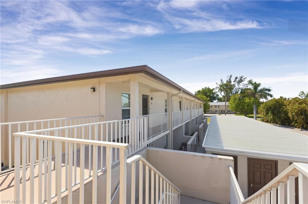 16051 Dublin Cir, Unit 202, Fort Myers, FL 33908 Photo