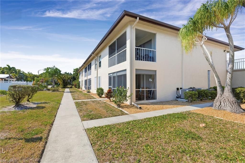 16051 Dublin Cir, Unit 202, Fort Myers, FL 33908 Photo