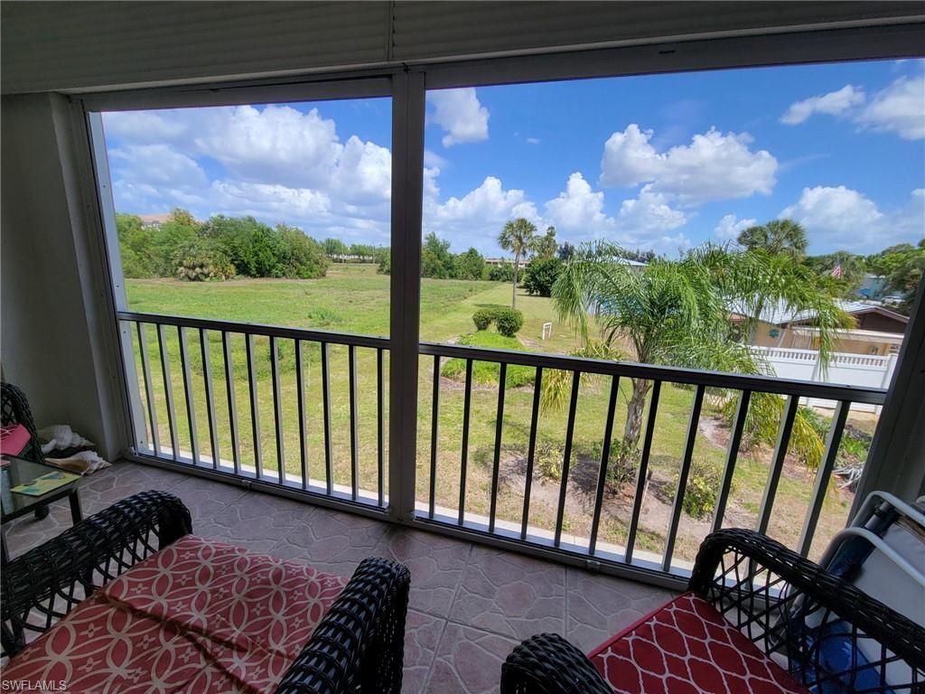 16051 Dublin Cir, Unit 202, Fort Myers, FL 33908 Photo