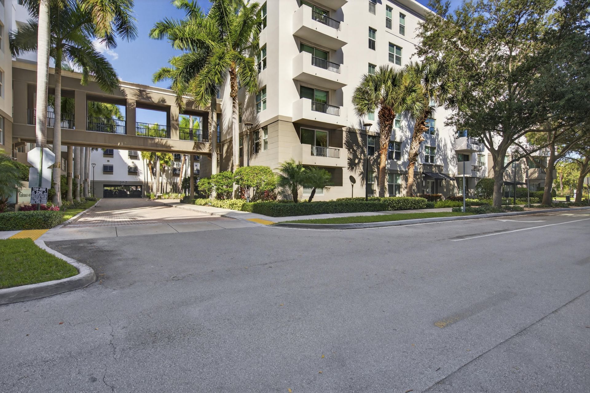 2421 NE 65th Street, Unit 209, Fort Lauderdale, FL 33308 Photo