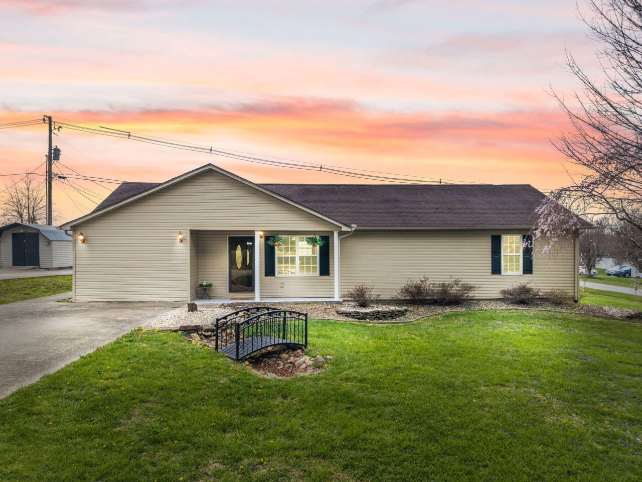 3037 Clear Springs Drive, London, KY 40744 Main Photo