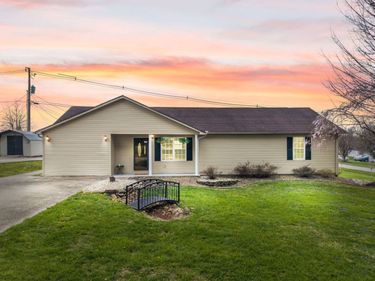 3037 Clear Springs Drive, London, KY 40744