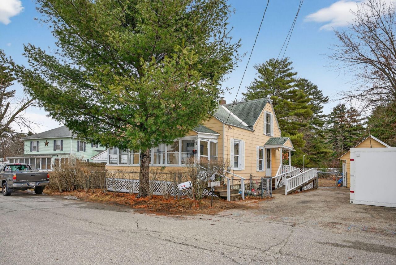 1 Melvin Avenue, Old Orchard Beach, ME 04064 Main Photo