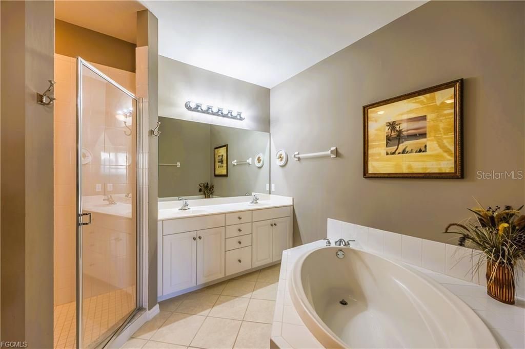 19400 Cromwell Court, Unit 201, Fort Myers, FL 33912 Photo