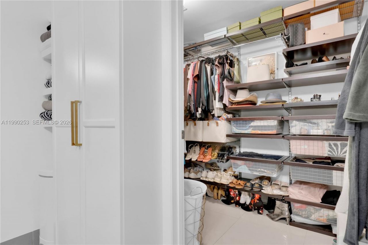 92 SW 3rd St , Unit 2802, Miami, FL 33130 Photo