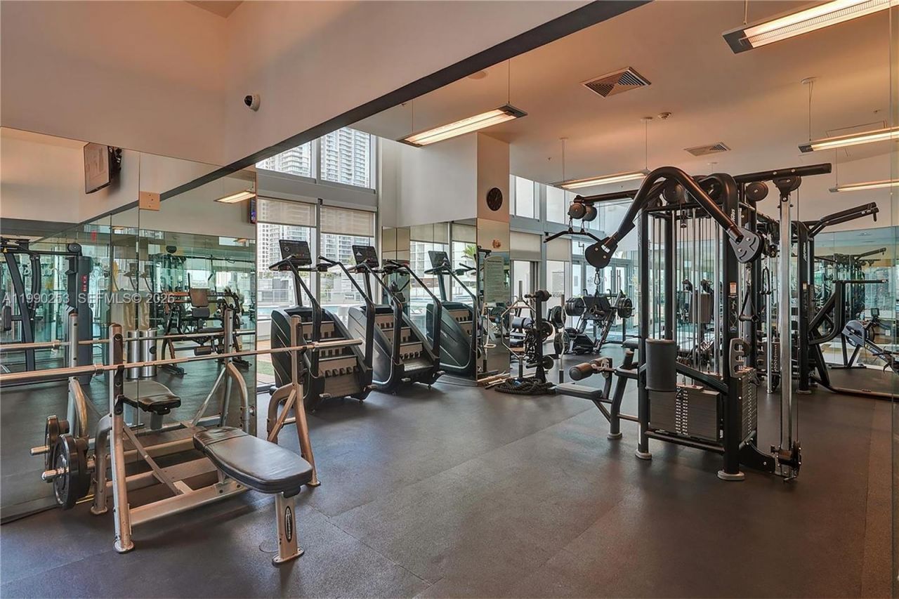 92 SW 3rd St , Unit 2802, Miami, FL 33130 Photo