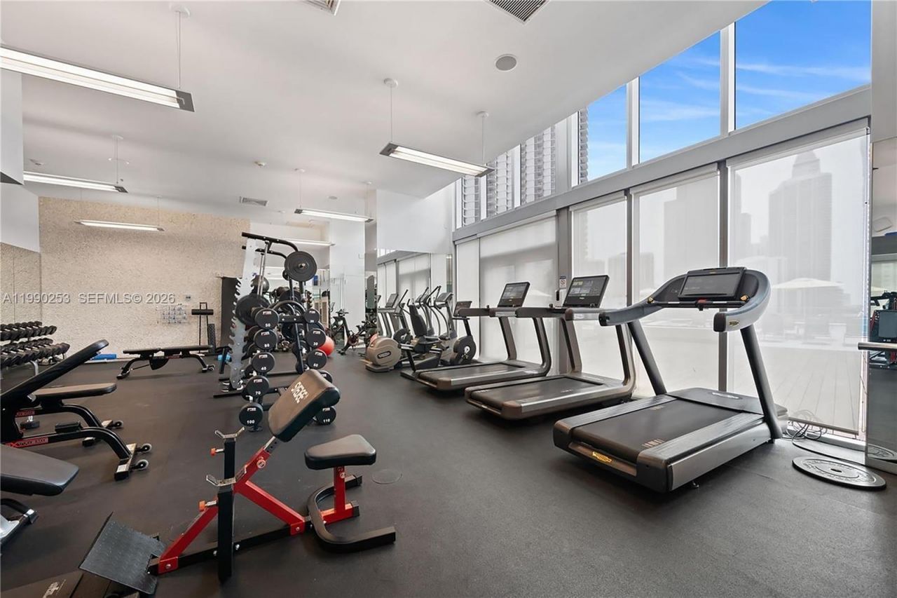 92 SW 3rd St , Unit 2802, Miami, FL 33130 Photo