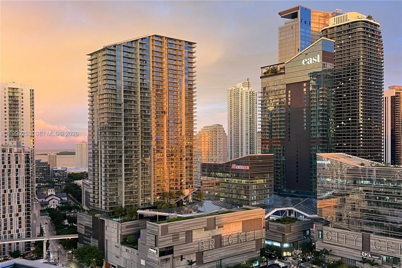 92 SW 3rd St , Unit 2802, Miami, FL 33130 Photo