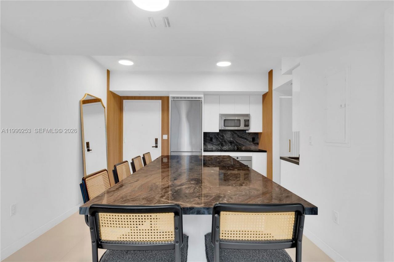 92 SW 3rd St , Unit 2802, Miami, FL 33130 Photo