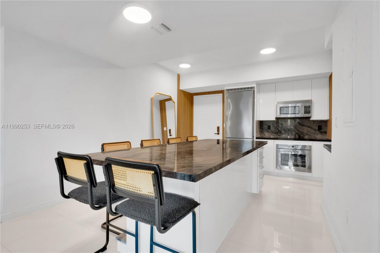 92 SW 3rd St , Unit 2802, Miami, FL 33130 Photo